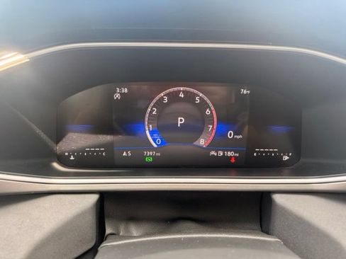 Certified 2025 Volkswagen Taos SE FWD image 21
