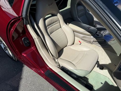 Used 2003 Chevrolet Corvette Coupe w/ Preferred Equipment Group image 17