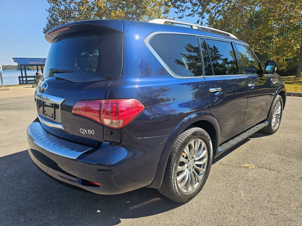 Used 2015 INFINITI QX80 4WD w/ 22" Wheel Package image 5