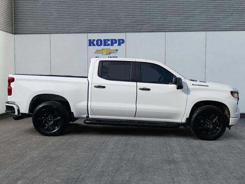 Used 2025 Chevrolet Silverado 1500 Custom w/ Turbomax Blackout Package RWD image 6