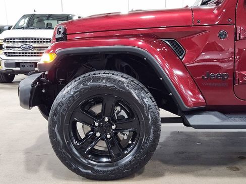 Used 2021 Jeep Wrangler Unlimited Sahara image 5