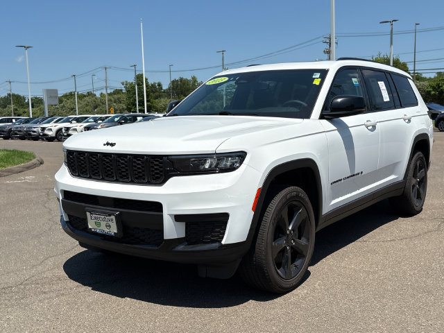 Used 2023 Jeep Grand Cherokee L Laredo AWD/4WD image 5