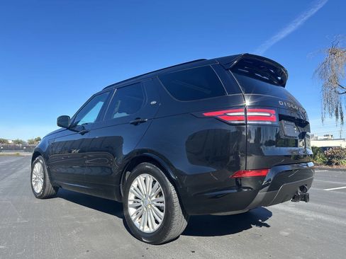 Used 2017 Land Rover Discovery HSE image 8