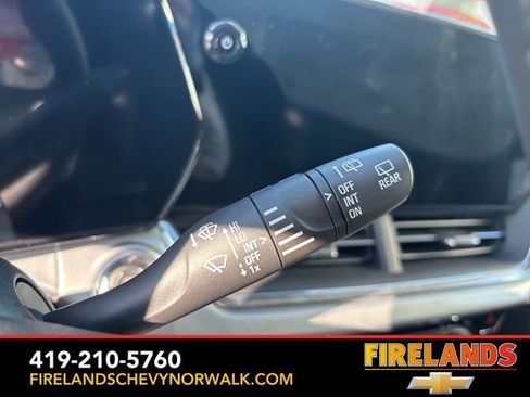 New 2025 Chevrolet Trax LT w/ Sunroof Package image 20