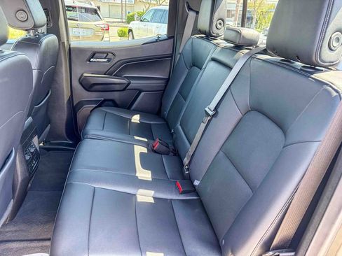 Used 2024 GMC Canyon Elevation w/ Elevation Premium Package image 40