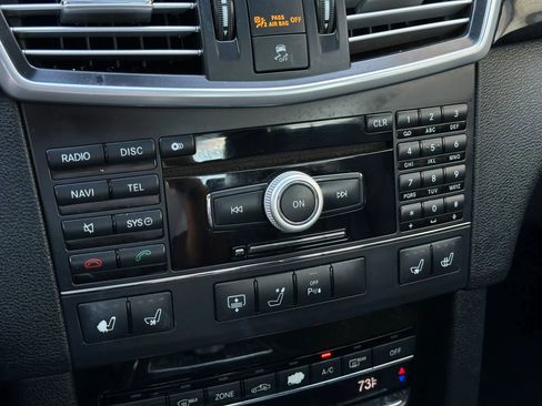 Used 2010 Mercedes-Benz E 550 Sedan w/ Premium 2 Pkg image 36