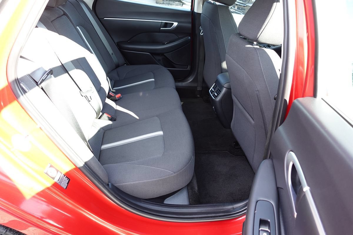 Used 2021 Hyundai Sonata SEL w/ Convenience Package FWD image 28