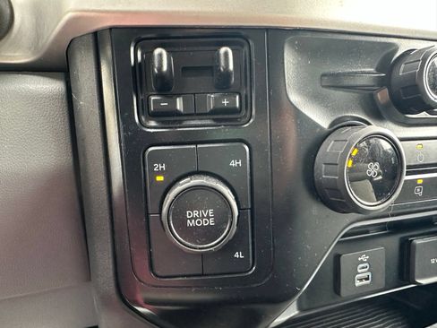 Used 2024 Ford F550 4x4 Crew Cab Super Duty image 6