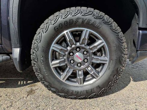 Used 2024 GMC Sierra 1500 AT4 w/ AT4 Preferred Package image 23