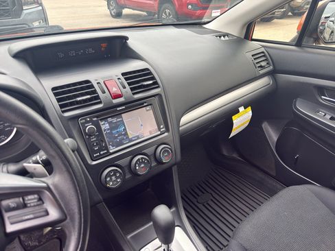 Used 2013 Subaru Crosstrek 2.0i Premium AWD/4WD image 23