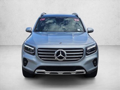 Used 2026 Mercedes-Benz GLB 250 image 2