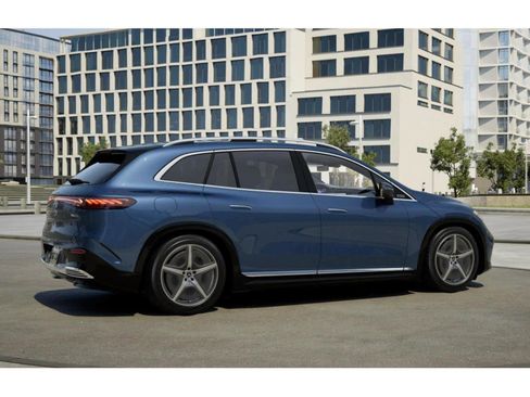 New 2026 Mercedes-Benz EQS 400 4MATIC SUV image 18