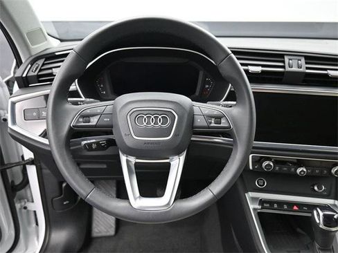 Certified 2025 Audi Q3 2.0T Premium w/ Convenience Package image 17