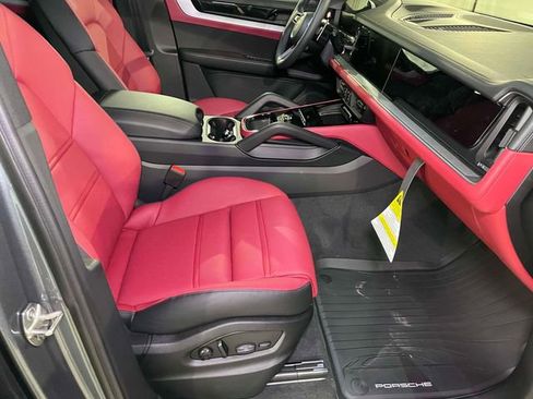 New 2026 Porsche Cayenne image 24