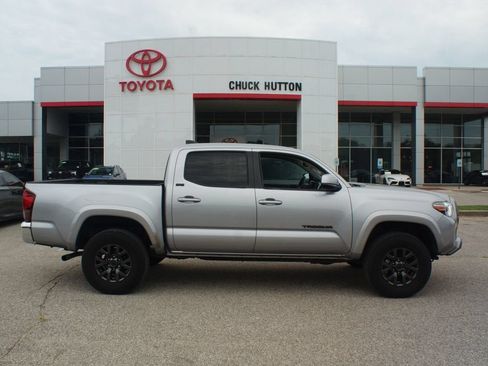 Used 2020 Toyota Tacoma SR5 RWD image 1