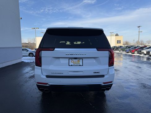Used 2025 GMC Yukon XL Denali image 6