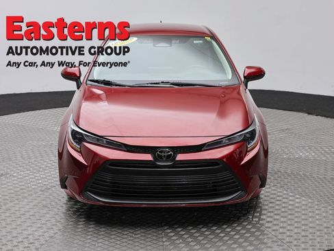 Used 2024 Toyota Corolla LE FWD image 2