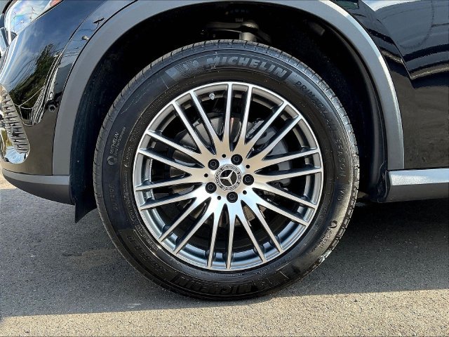 Used 2026 Mercedes-Benz GLC 300 4MATIC image 36