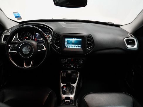 Used 2020 Jeep Compass Latitude FWD image 23