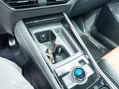 New 2026 Volkswagen Tiguan SEL R-Line AWD/4WD image 22