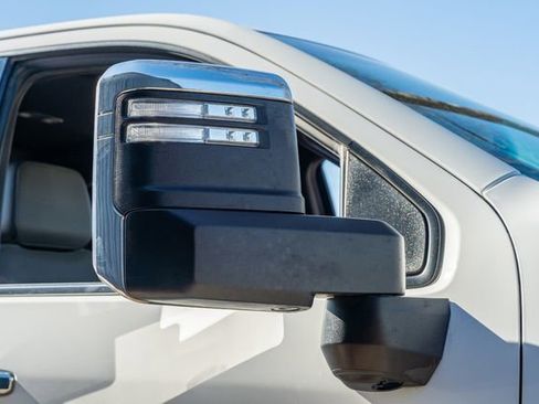 Used 2022 Chevrolet Silverado 2500 LTZ w/ LTZ Texas Edition image 12