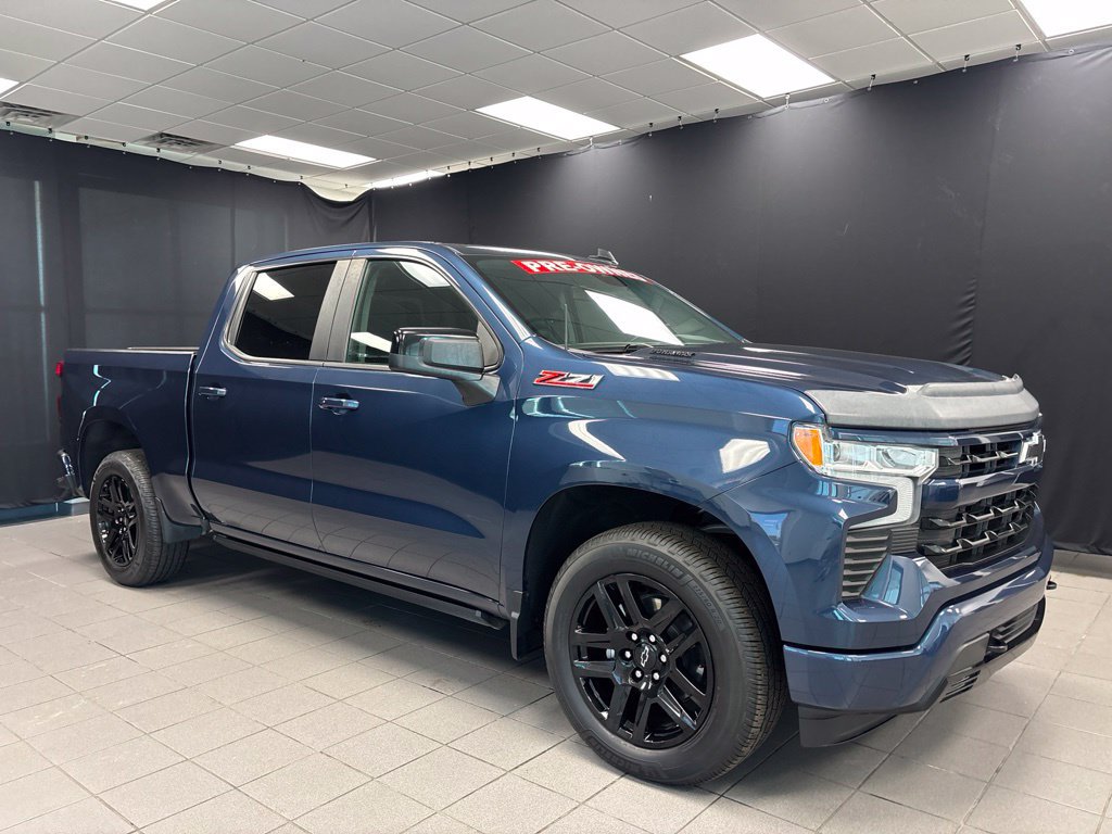 Used 2023 Chevrolet Silverado 1500 RST AWD/4WD image 1
