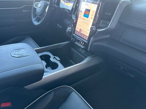 New 2026 RAM 1500 Laramie AWD/4WD image 14