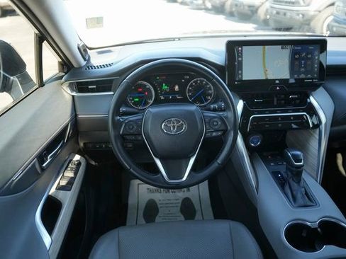 Used 2021 Toyota Venza Limited image 21