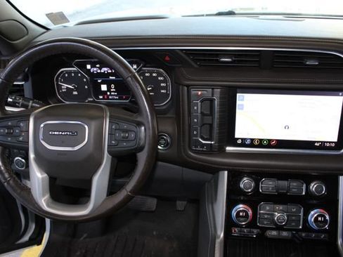 Used 2021 GMC Yukon Denali w/ Denali Ultimate Package image 29