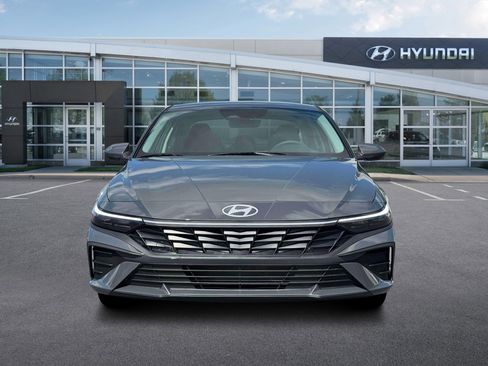 New 2026 Hyundai Elantra SE image 12