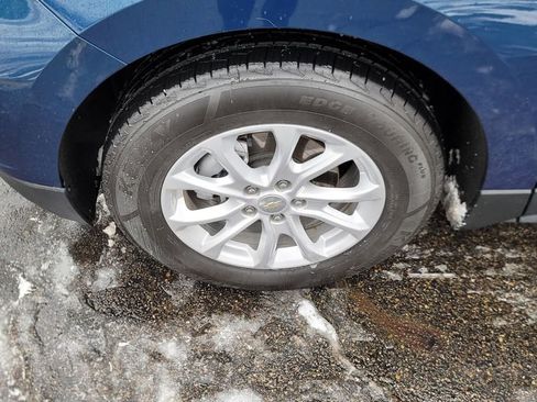 Used 2020 Chevrolet Equinox LT w/ Driver Convenience Package image 6