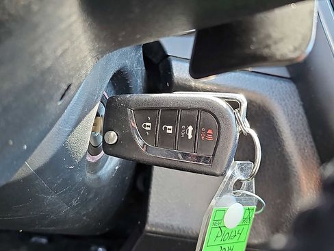 Used 2024 Toyota Camry SE FWD image 22