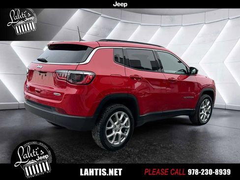 Certified 2023 Jeep Compass Latitude image 4