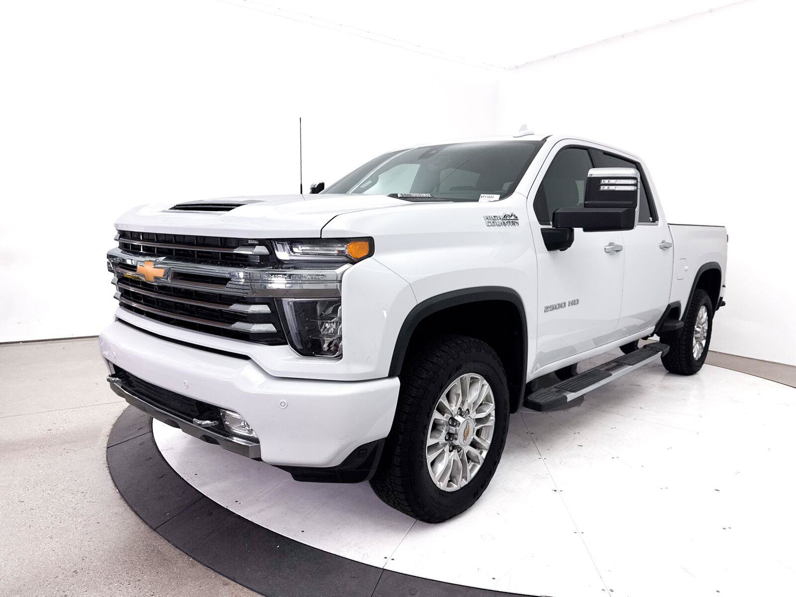 Used 2021 Chevrolet Silverado 2500 High Country w/ Technology Package AWD/4WD image 15