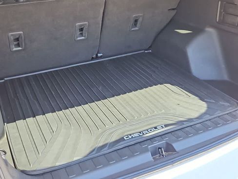 Used 2022 Chevrolet Equinox Premier FWD image 23