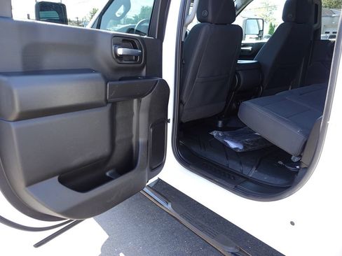 Used 2025 Chevrolet Silverado 2500 Custom w/ Custom Value Package AWD/4WD image 22