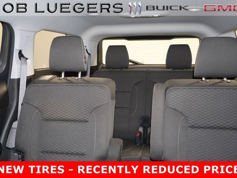 Used 2019 GMC Acadia SLE image 16