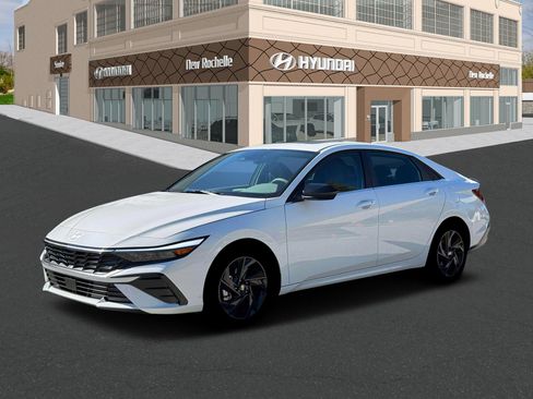 New 2026 Hyundai Elantra SEL Sport Premium image 2