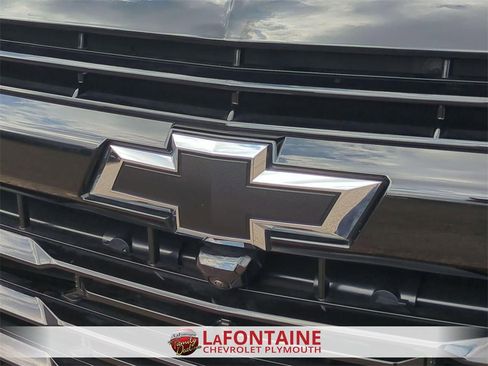 Used 2026 Chevrolet Suburban RST image 32