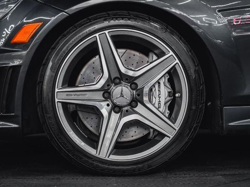 Used 2010 Mercedes-Benz C 63 AMG Sedan image 14
