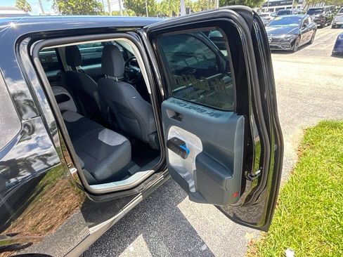 Used 2025 Ford Maverick XLT FWD image 33