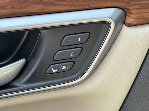 Used 2021 Honda CR-V Touring image 13
