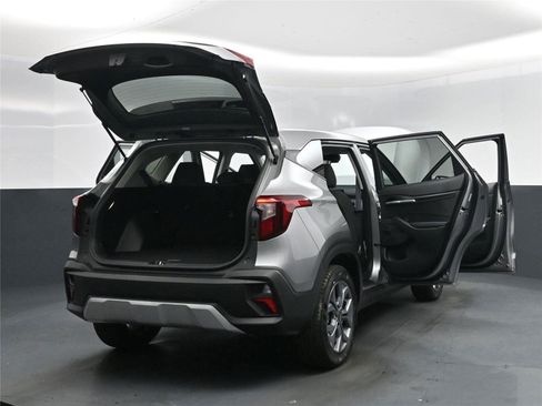 New 2026 Kia Seltos LX image 19