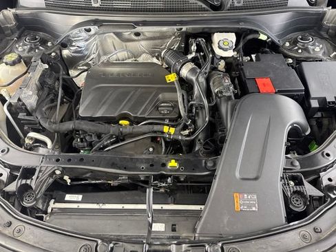 Used 2024 Buick Envista Sport Touring FWD image 19