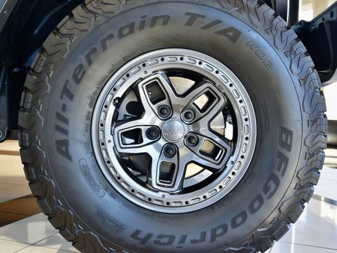 Used 2023 Jeep Gladiator Rubicon w/ LED Lighting Group image 13