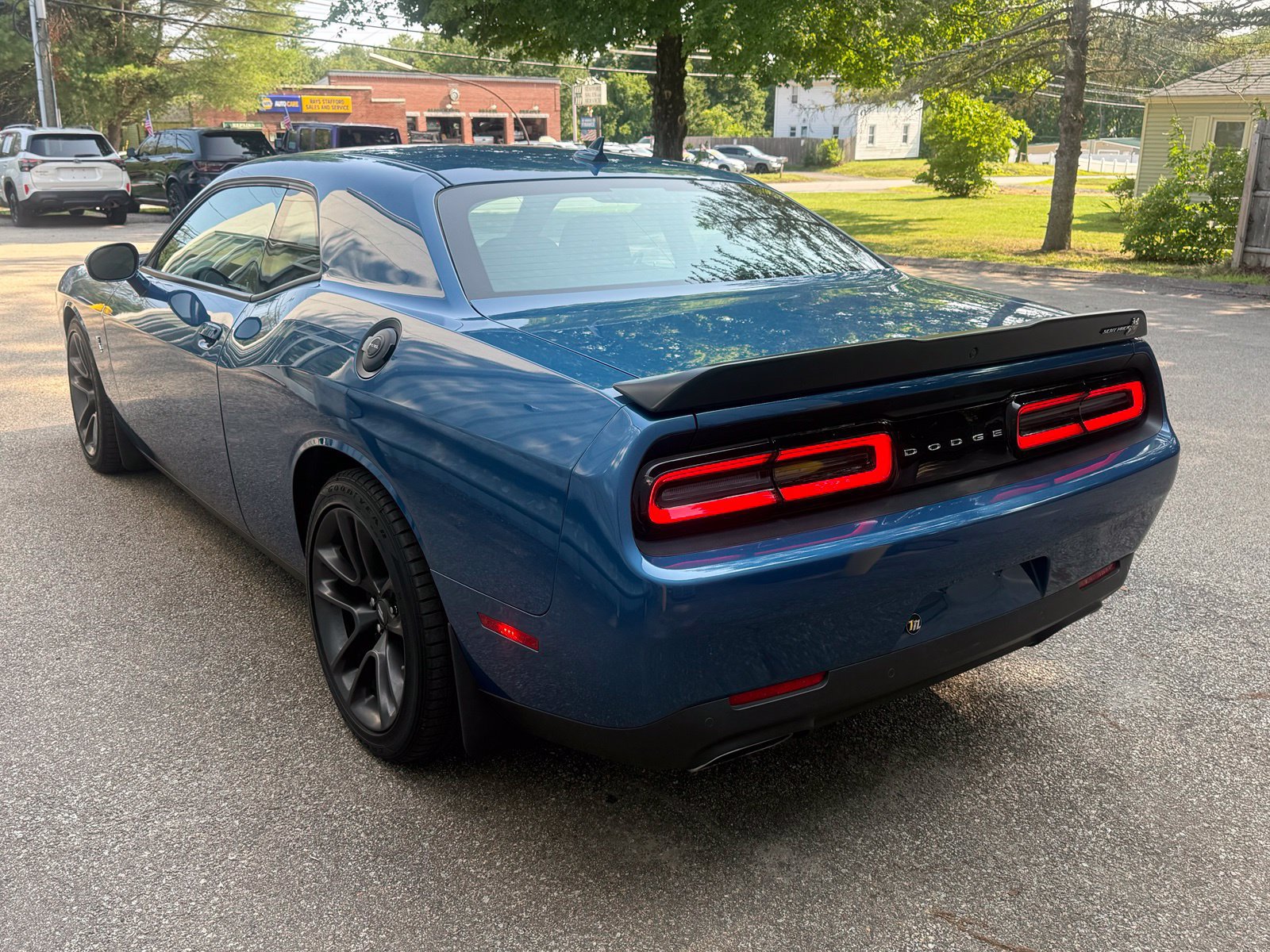 Used 2022 Dodge Challenger R/T Scat Pack RWD image 4