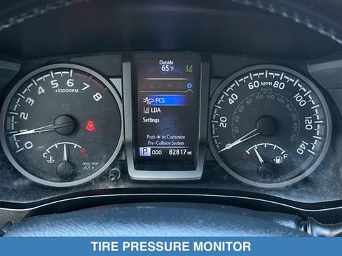 Used 2019 Toyota Tacoma TRD Sport w/ Technology Package AWD/4WD image 25