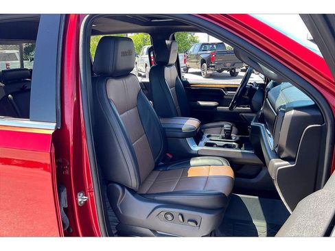Used 2024 Chevrolet Silverado 1500 High Country AWD/4WD image 8