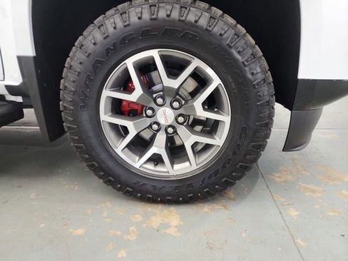 Used 2022 GMC Canyon AT4 w/ Trailering Package image 38