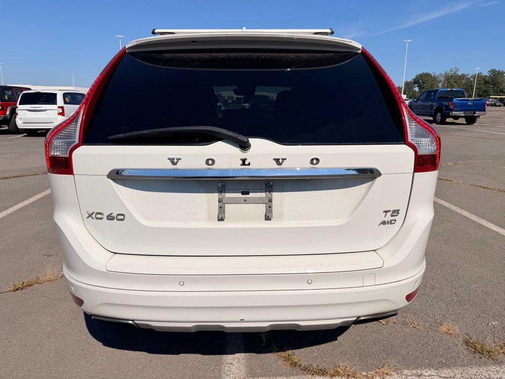 Used 2016 Volvo XC60 T5 Premier w/ Proximity Package AWD/4WD image 7